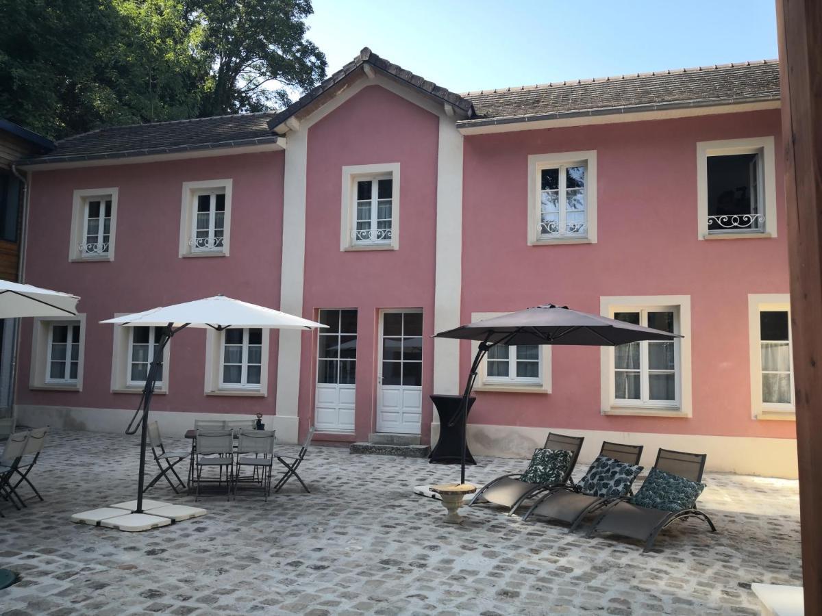 Hotel Les 7 Sources LʼIsle-Adam Exterior foto