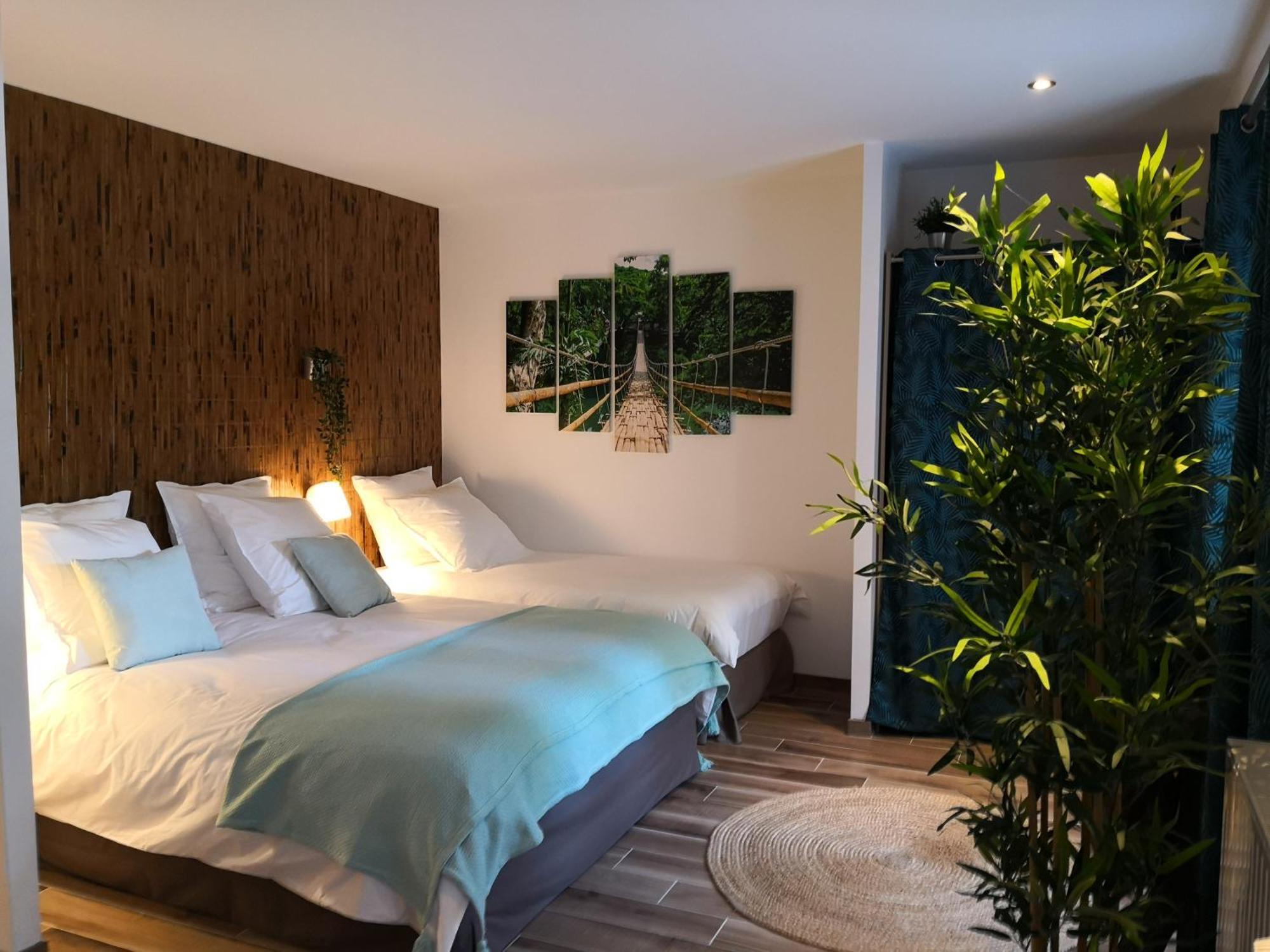 Hotel Les 7 Sources LʼIsle-Adam Habitación foto
